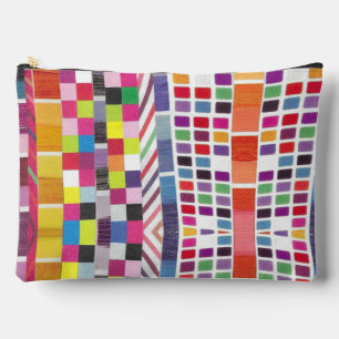 À Accessoires Nuancier rouge et pochette de pixels colorés