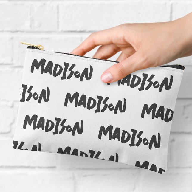 À Accessoires Pochette zippée avec impression de nom en noir et  (Créateur téléchargé)