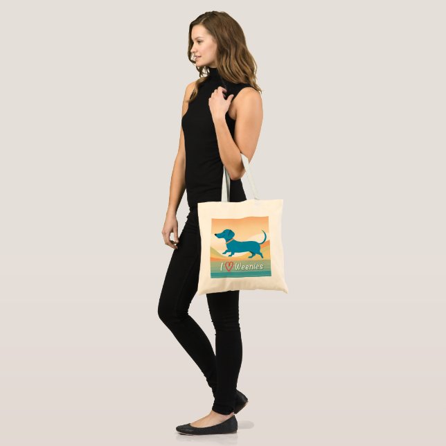 A cute tote bag with a wiener dog illustration (Devant (modèle))
