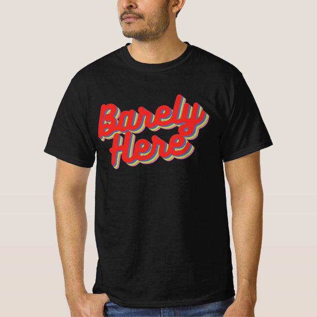 À peine ici / T-shirt rouge (Devant)