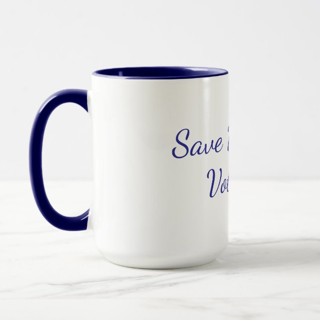 a pro democracy coffee mug (Gauche)