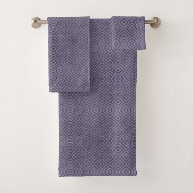 A set of purple towels with a diamond pattern (Créateur téléchargé)
