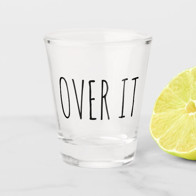 A Shot Au-Dessus De Ça Drôle Cadeau Tourné De Verre (Devant)