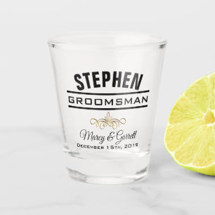 A SHOT GROOMSMAN MARIAGE PARTY TIRE VERRE