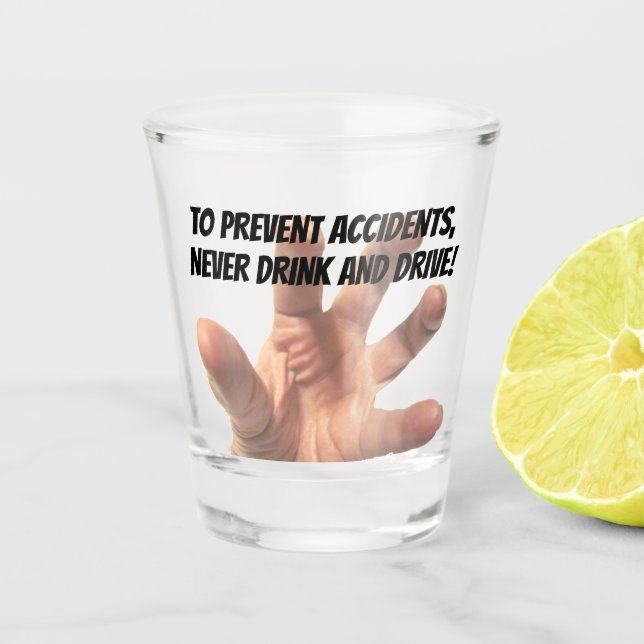A Shot Main dans le verre de tir (Devant)