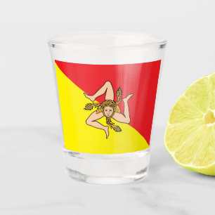 A Shot Verre photographié patriotique avec drapeau de la
