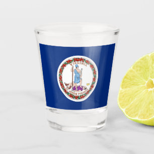 A Shot Verre photographié patriotique avec drapeau de Vir