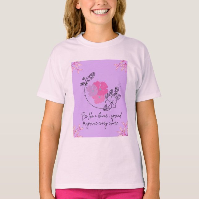 A t-shirt with beautiful floral design (Devant)