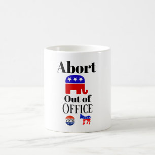 Abandonner la tasse de café en dehors du bureau