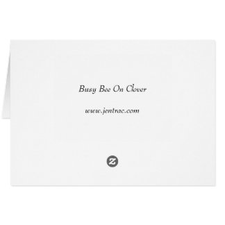 Abeille occupée sur le trèfle