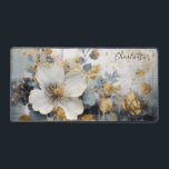 Abstrait doré moderne Nom personnalisé<br><div class="desc">Floral Abstrait moderne personnalisé Nom de bureau Mat dispose d'une fleur blanche élégante et élégante avec des accents d'or sur un arrière - plan abstrait et personnalisée avec votre nom dans la typographie de script moderne. Parfait comme cadeau pour elle, sa famille et ses amis pour l'anniversaire, Noël, vacances, Fête...</div>