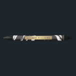 Abstrait Noir Brosses Stylo Personnalisé<br><div class="desc">Coordonner avec l'Abstrait modèle de carte de visite Black Brushstrokes avec Gold Name Logo d'ici 12 h. Ce produit fait partie d'une série de fournitures de bureau de coordination. Une fausse boîte en or métallique contenant votre nom ou nom d'entreprise se distingue vraiment sur l'art abstrait graphique noir et blanc....</div>