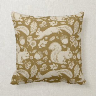 Acorn Squirrel Golden Yellow Coussin
