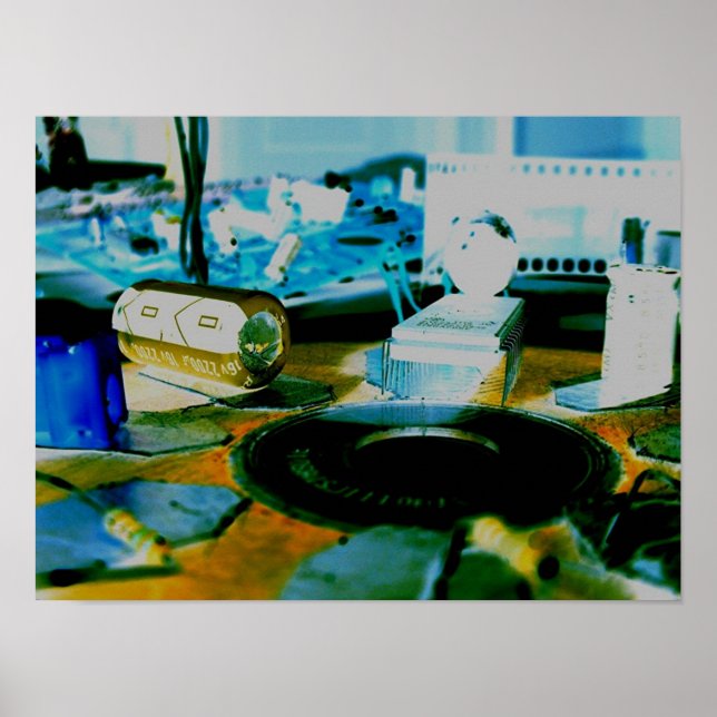 AFFICHE 10^23 #8 (Devant)