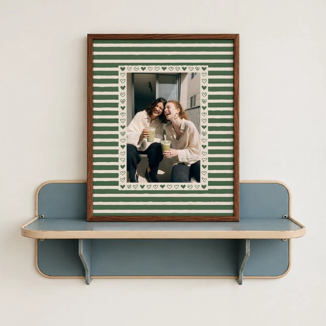 Affiche à bordure de cœur vert foncé - Cadeau pers (Dark Green Heart Border Poster - close-up view (frame/decor not included)
)