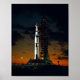 Affiche Apollo 4 Saturn V Rocket sur Launchpad - 1967