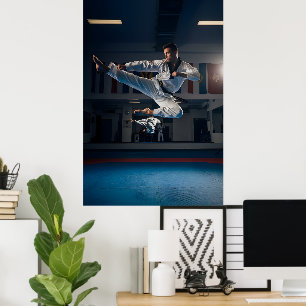 Affiche Athlète de Taekwondo exécutant un coup de pied lat