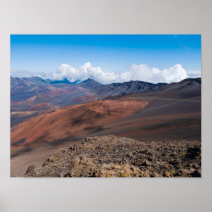 Affiche au-dessus du cratère haleakala le long du sentier 