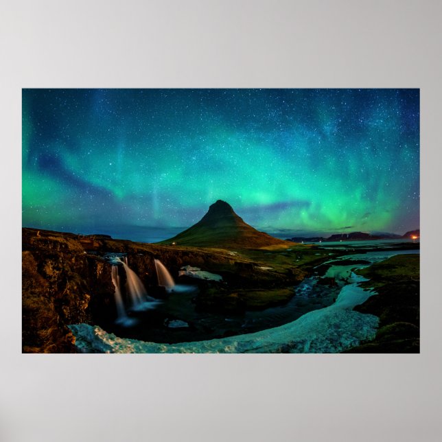 Affiche Aurora Borealis At Kirkjufell Mountain In Iceland (Devant)