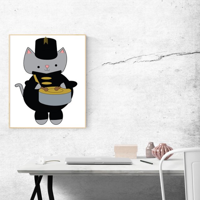 Affiche Bande de Marquage Chat Snare Drum Noir et Or (A poster of a cat in a black and gold marching band uniform playing the snare drum.)
