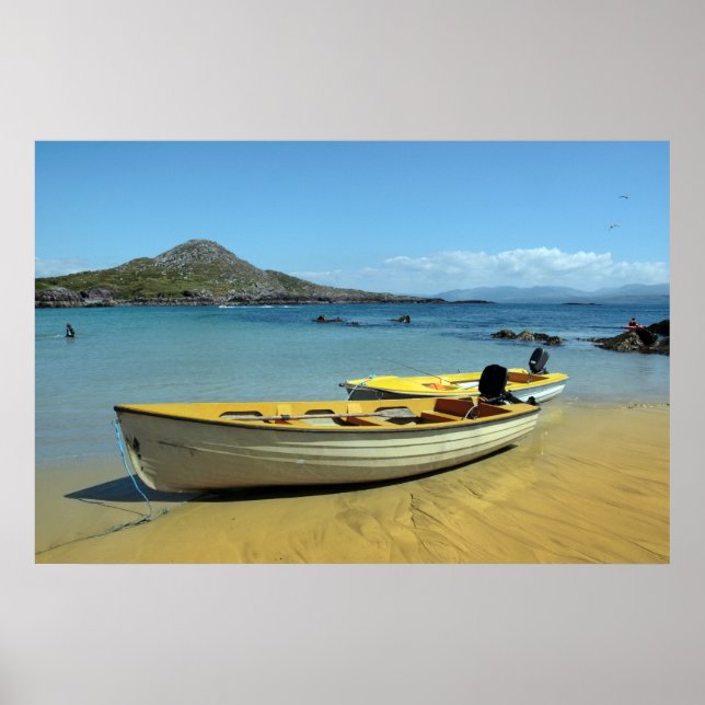 Affiche bateaux jaunes sur la plage d'irish doré (Devant)