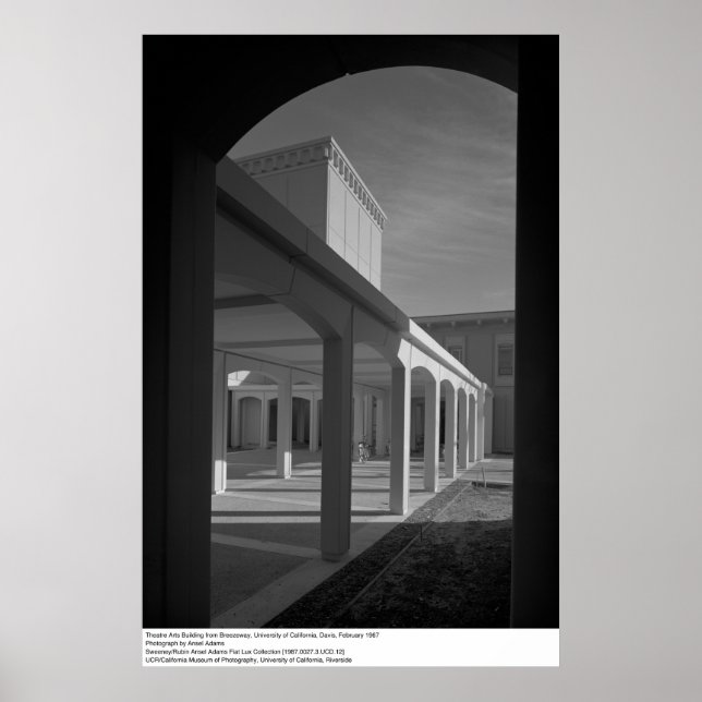 Affiche Bâtiment d'arts théâtraux de Breezeway, UCD (Devant)
