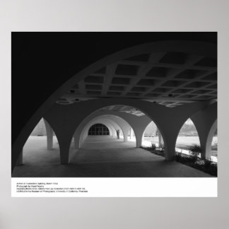 Affiche Bâtiment des humanités, mars 1966 par Ansel Adams