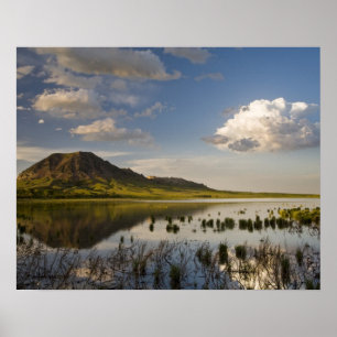 Affiche Bear Butte se réfléchit dans Bear Butte Lake près 
