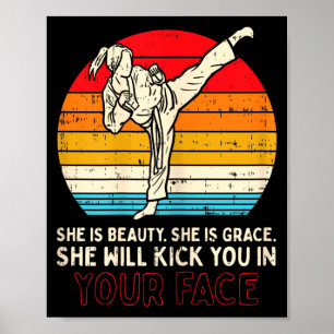 Affiche Beauté Grâce Coup de Pied au Visage Fille Karaté T