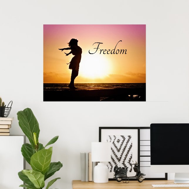 Affiche Beautiful Sunset with Girl Feeling Freedom (Bureau à domicile)