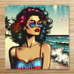 Affiche Belle femme sur la plage Comic Book Pop Art<br><div class="desc">Une jolie dame de la plage portant des lunettes de soleil avec un arrière - plan de la plage de l'océan,  de la bande dessinée style pop art.</div>