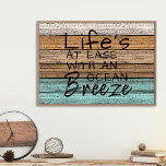 Affiche Belle Plage Belle Été Citation Art<br><div class="desc">Vintage aqua bleu turquoise et vert coloré patiné planches de bateau ponton en bois motif. Avec "La vie est à l'aise avec une brise océanique", un texte de citation. Conçu pour les amateurs de voile, de bateau, de sports nautiques, de navigation, de voile, de plage, d'océan ou de mer. Joli,...</div>