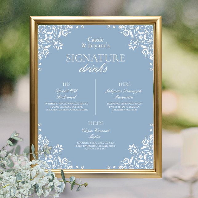 Affiche Bleu et blanc Chic Mariage Signature Boissons (Elegant dusty blue and white bride and groom names signature drinks bar menu with his her theirs)