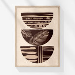Affiche Boho Neutral Abstrait Tribal Bowls Wall Art<br><div class="desc">Apportez une touche d'élégance tribale à votre décor grâce au "Boho Neutral Tribal Bowls Wall Art Abstrait". Cette pièce frappante présente trois bols abstraits empilés les uns sur les autres, posés contre un arrière - plan doux couleur sable-beige. Chaque bol est orné d'un motif tribal africain unique dans un brun...</div>