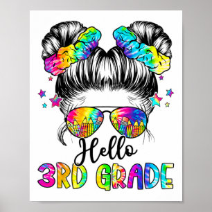 Affiche Bonjour fille de 3e année avec chignon de cheveux