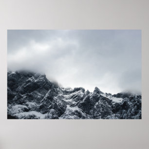 Affiche Bords nets des montagnes et nuages doux