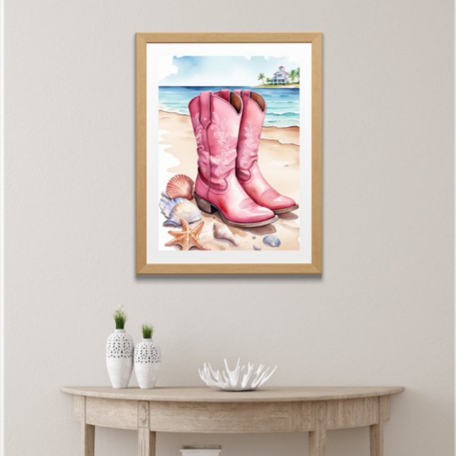 Affiche Botte de cowgirl côtière rose Preppal Sand Ocean B (Pink Preppy Coastal Cowgirl Boots on the beach sand near the ocean seashells. Printed or Digital)
