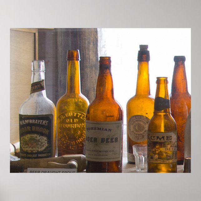 Affiche Bouteilles d'antiquités (Devant)