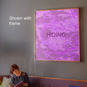 Affiche Camouflage Violet Clair Citant une Phrase Cachée