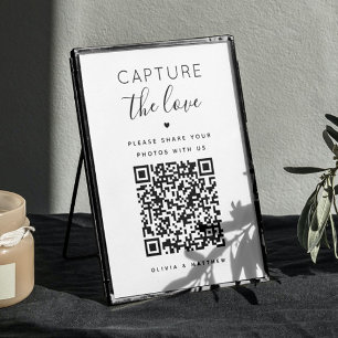 Affiche Capturez le signe d'amour. Mariage de code QR noir