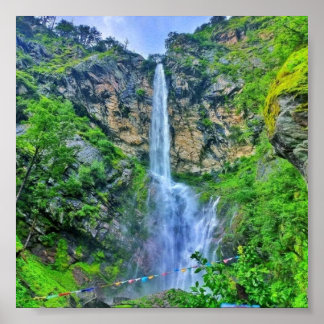 Affiche Cascade de printemps majestueuse