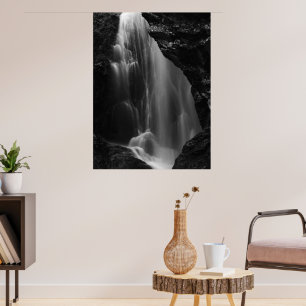 Affiche Cascade en noir et blanc à longue exposition