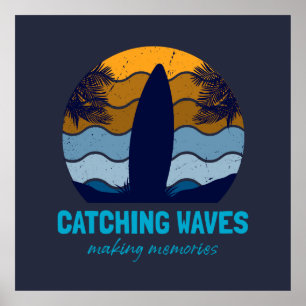 Affiche Catching Waves Retro Surboard Beach Art