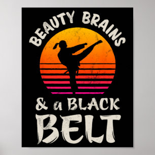 Affiche Cerveaux De Beauté Et Une Ceinture Noire Karaté Gi