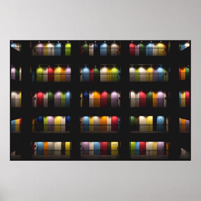 AFFICHE CHAMBRES AVEC PORTES DE COULEUR ÉTABLIE (Devant)