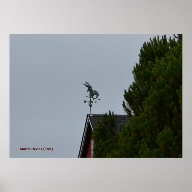 Affiche Cheval Weathervane sur une grange rouge (Devant)