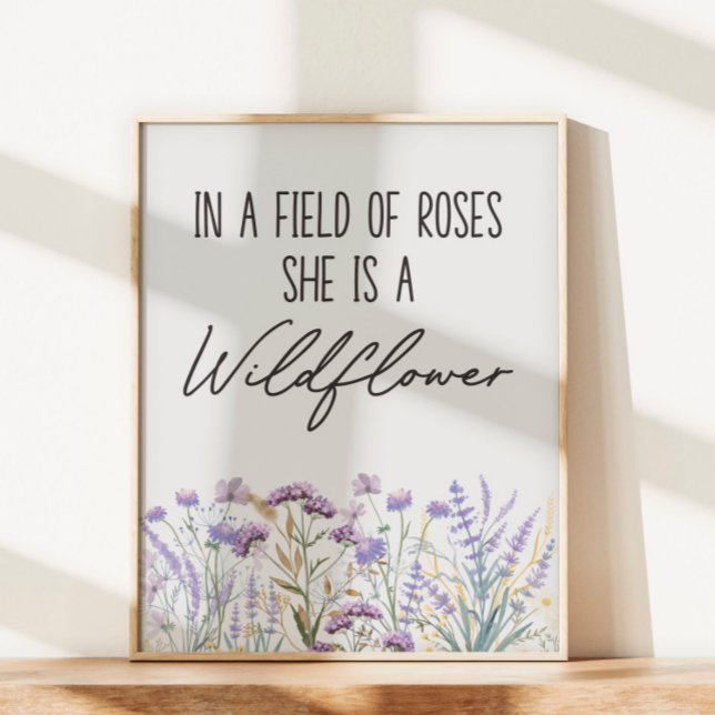 Affiche Citation de jardin de fleurs sauvages violettes à  (Close up under sunlight)