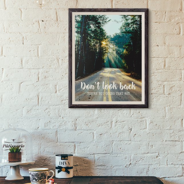 Affiche Citation Motivante et Inspirante Ne Regarde Pas en (Créateur téléchargé)