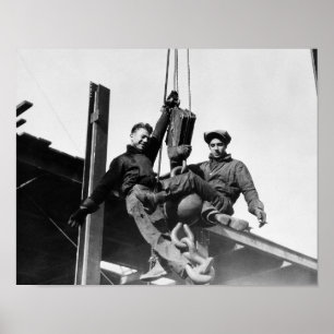 Affiche Construction Workers Building Skyscraper