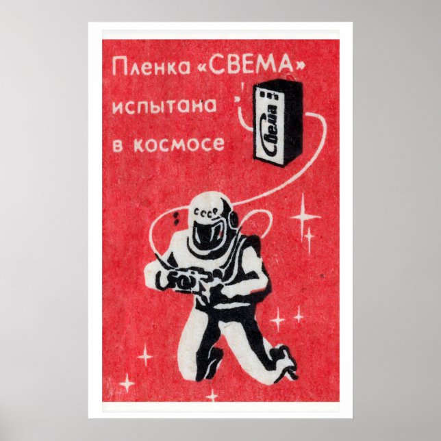 Affiche Cosmonaut with Camera Matchbox Art Print, Russian (Devant)